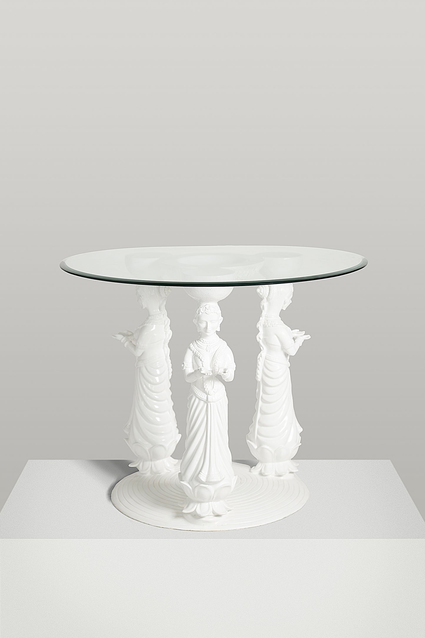 The Graceful Table