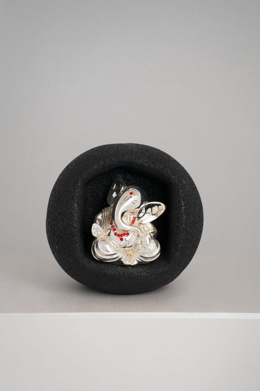 Ganesha in black Enclosure